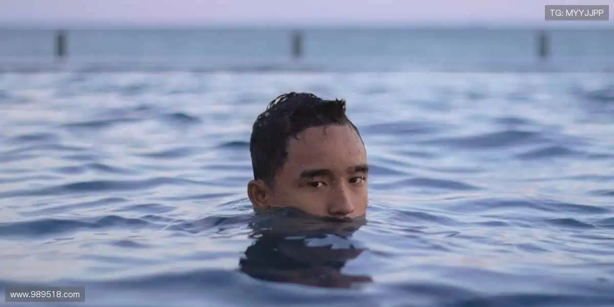 激情碰撞，瞬间点燃！⚽️🏀 锁定我们，见证每一个改写历史的时刻！